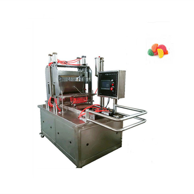 Macchina per la fabbricazione di caramelle a base di gelatina